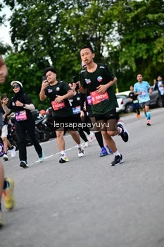 Runner Photo 4131873