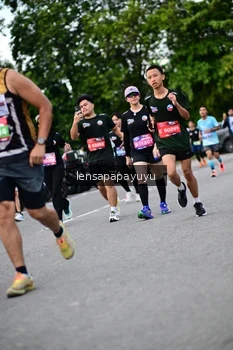 Runner Photo 4131874