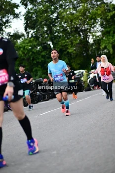 Runner Photo 4131911