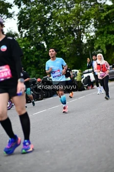 Runner Photo 4131914