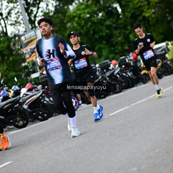 Runner Photo 4132001