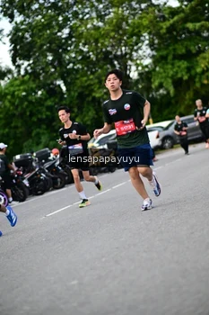 Runner Photo 4132052