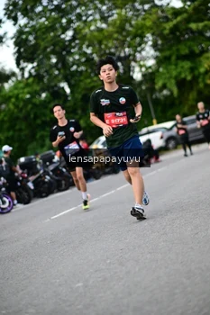 Runner Photo 4132057