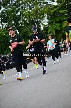 Runner Photo 4132137