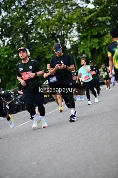 Runner Photo 4132143