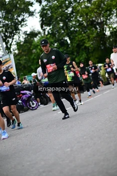 Runner Photo 4132216