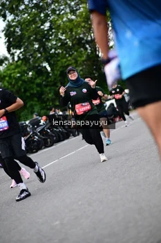 Runner Photo 4132420