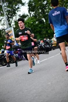 Runner Photo 4132457