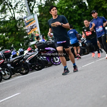Runner Photo 4132564