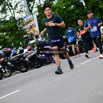 Runner Photo 4132567
