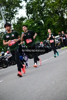 Runner Photo 4132835