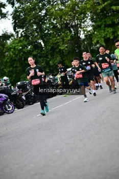 Runner Photo 4132884