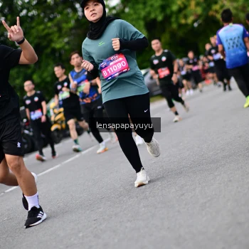 Runner Photo 4133116