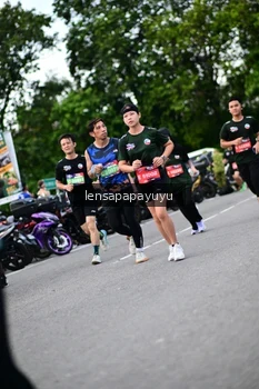 Runner Photo 4133154
