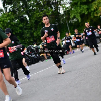 Runner Photo 4133207