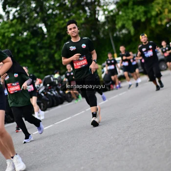 Runner Photo 4133223