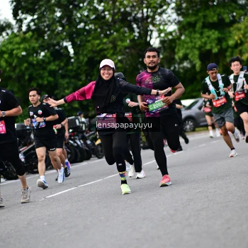Runner Photo 4133353