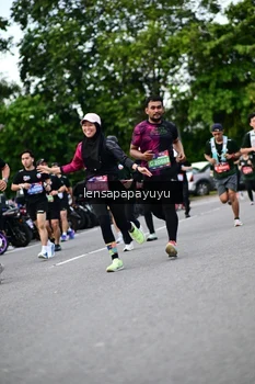 Runner Photo 4133408