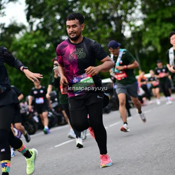 Runner Photo 4133445