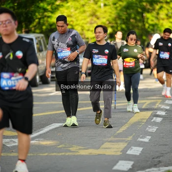 Runner Photo 4133454