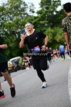 Runner Photo 4133478