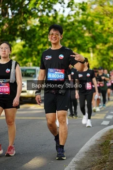 Runner Photo 4133555