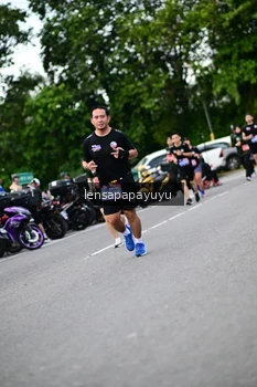 Runner Photo 4133607