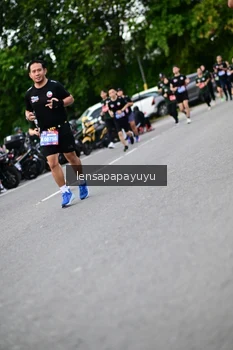 Runner Photo 4133615