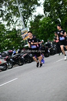 Runner Photo 4133621