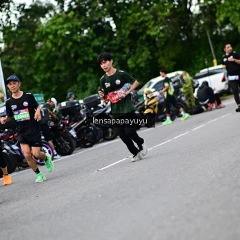 Runner Photo 4133768