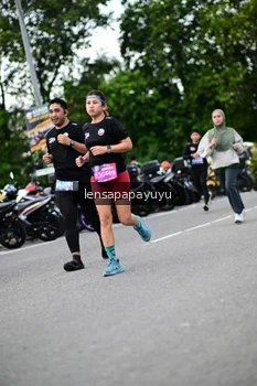 Runner Photo 4133819