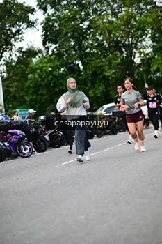 Runner Photo 4133823