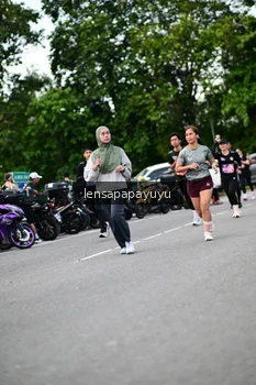 Runner Photo 4133824