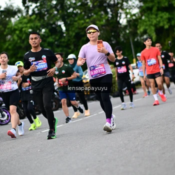 Runner Photo 4133860