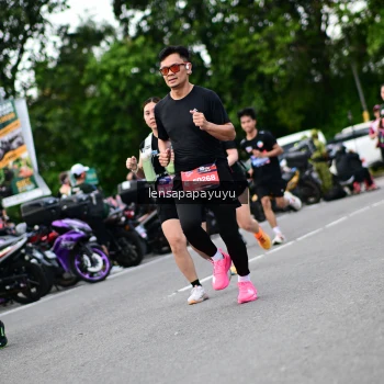 Runner Photo 4133944