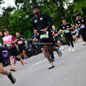 Runner Photo 4133960