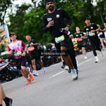 Runner Photo 4133965