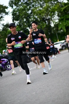 Runner Photo 4133975
