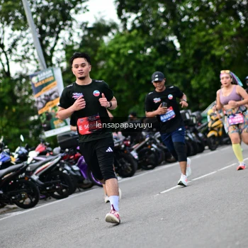 Runner Photo 4133976