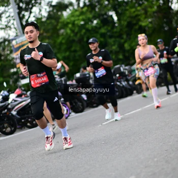 Runner Photo 4133977