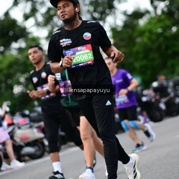 Runner Photo 4134015