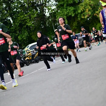 Runner Photo 4134030