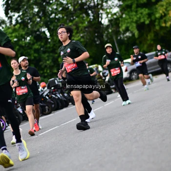 Runner Photo 4134035
