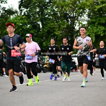 Runner Photo 4134065