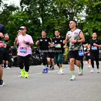 Runner Photo 4134068
