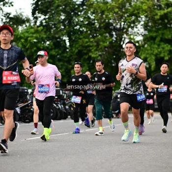 Runner Photo 4134069