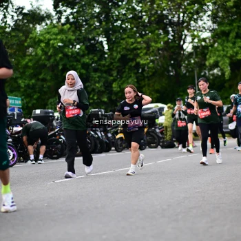 Runner Photo 4134076