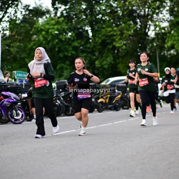 Runner Photo 4134077