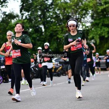 Runner Photo 4134088