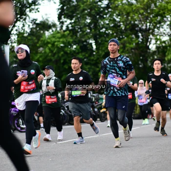 Runner Photo 4134090